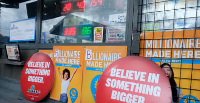 The $2.04 billion Powerball jackpot is the largest prize ever—here are the top 5