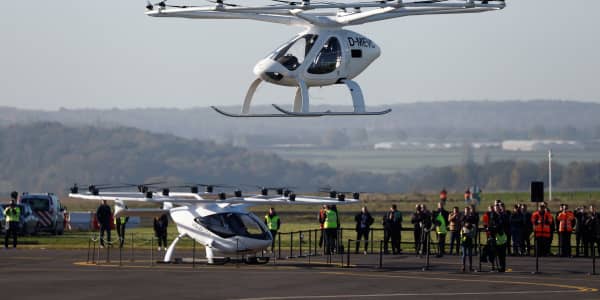 How electric air taxis could shake up the airline industry in the next decade