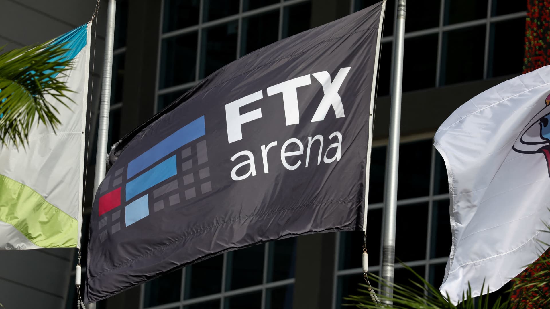 FTX used corporate funds to purchase employee homes, new filing shows