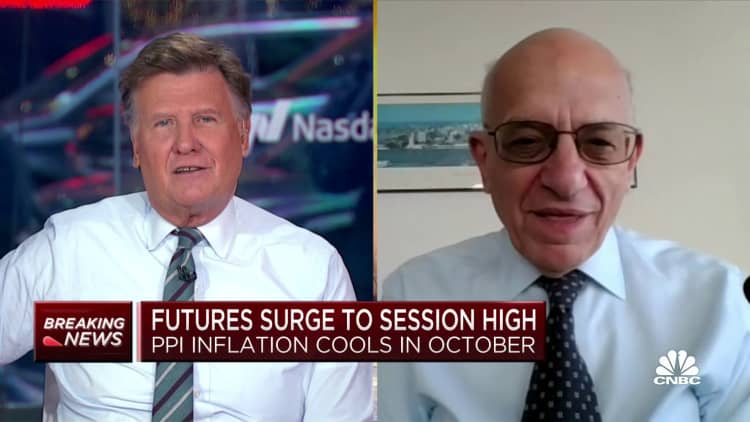 The Fed could pause its interest rate hikes right now, says Wharton's Jeremy Siegel