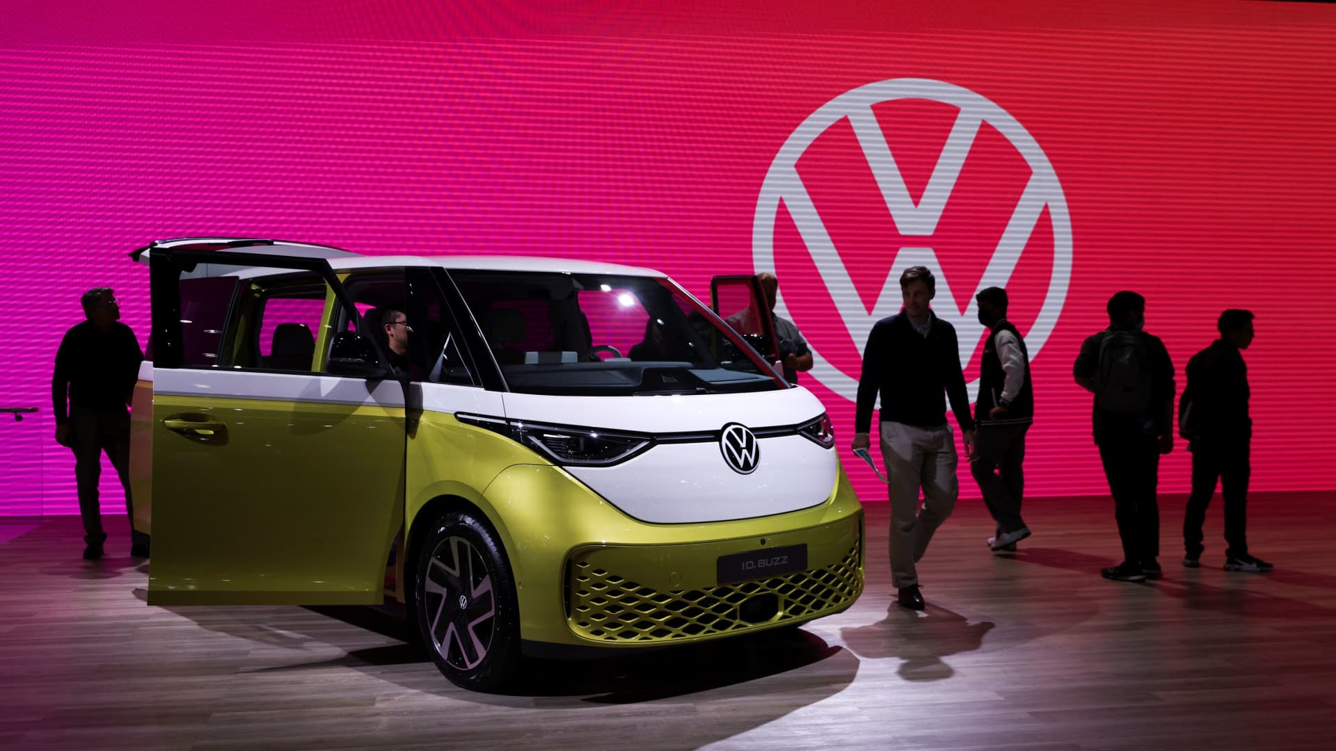 Volkswagen declares five-year 3 billion funding plan as electrification gathers tempo