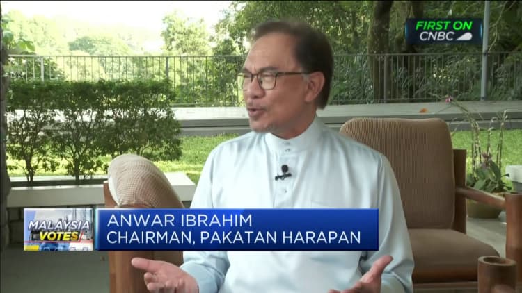 Maleisië moet zich afvragen of het 'fanatieke extremistische' opvattingen moet tolereren: Anwar
