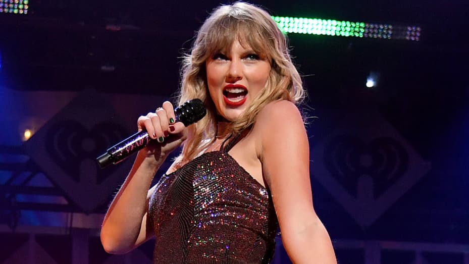 Taylor Swift slams 'outside entity' over Ticketmaster tour sale fiasco