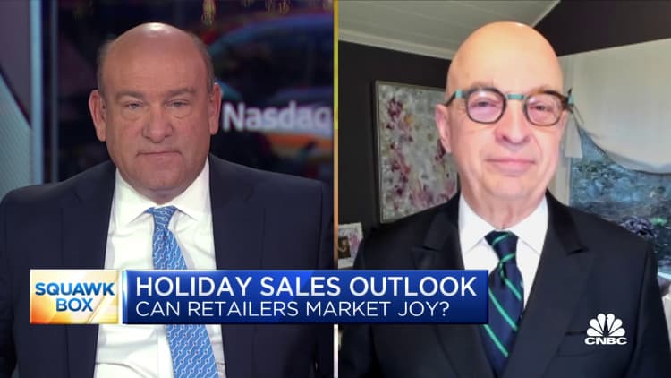 Consumers are still spending for travel this holiday season, says Jan Kniffen