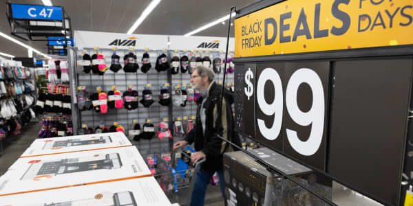 These 4 tips can help you dig out of debt after record Black Friday and Cyber Monday spending 