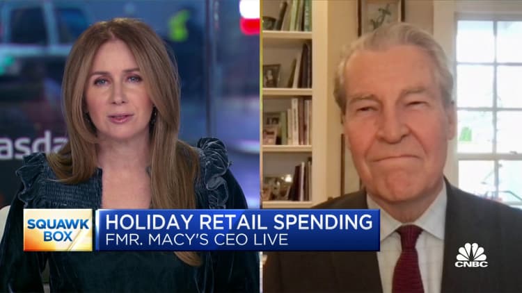 Retailers will report record sales this holiday season, says former Macy's CEO Terry Lundgren