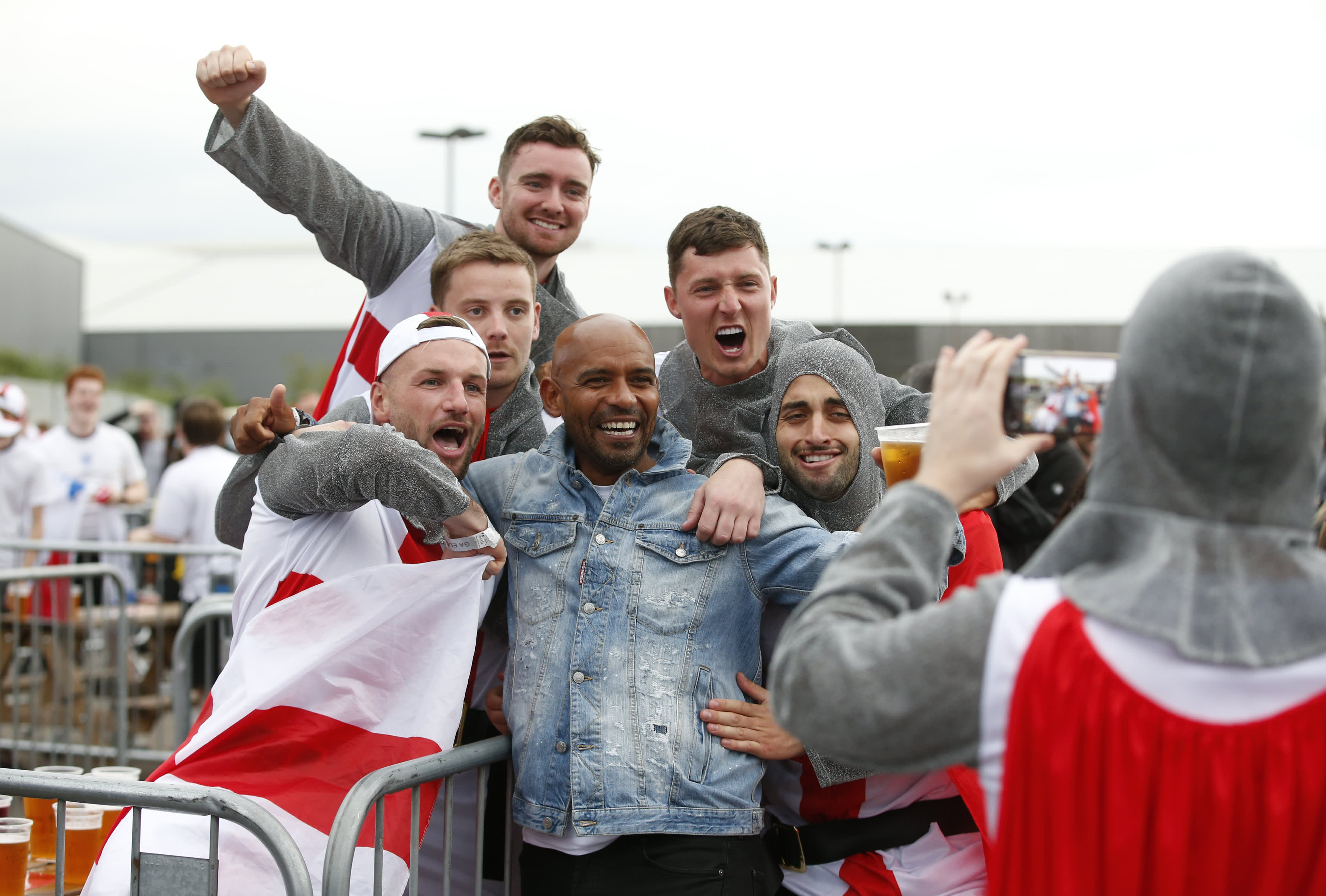 Qatar World Cup bans English soccer fans from dressing as medieval Crusaders