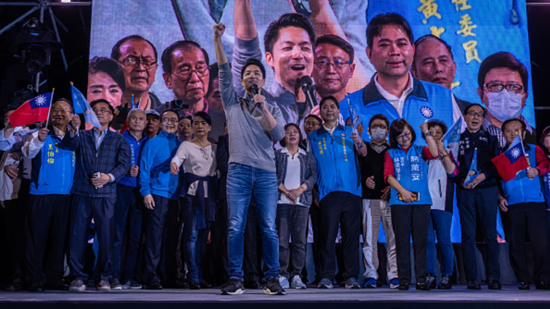 ताइवान की सत्ताधारी पार्टी की करारी हार के बाद राष्ट्रपति चुनाव पर सबका ध्यान