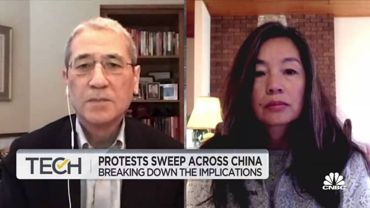 We shouldn't expect there will be much relaxation of China's zero-Covid policy, says author Gordon Chang