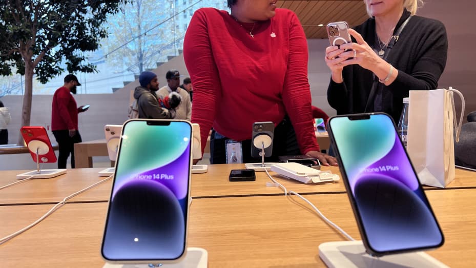 Apple iPhones are displayed at an Apple store in Chicago on Nov. 28, 2022.