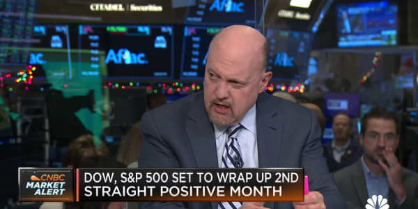 Jim Cramer reacts to CrowdStrike earnings: 'Just plain-out disappointing'