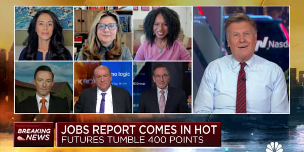 Four experts break down November's hotter-than-expected jobs report