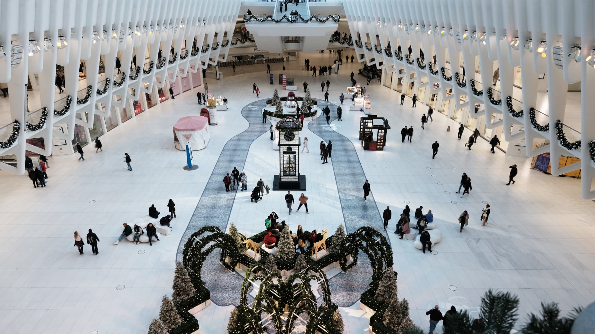 People visit a holiday market in the Oculus in Manhattan on December 02, 2022 in New York City. 