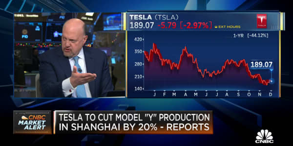 Jim Cramer explains why he would buy Tesla shares amid production cut reports