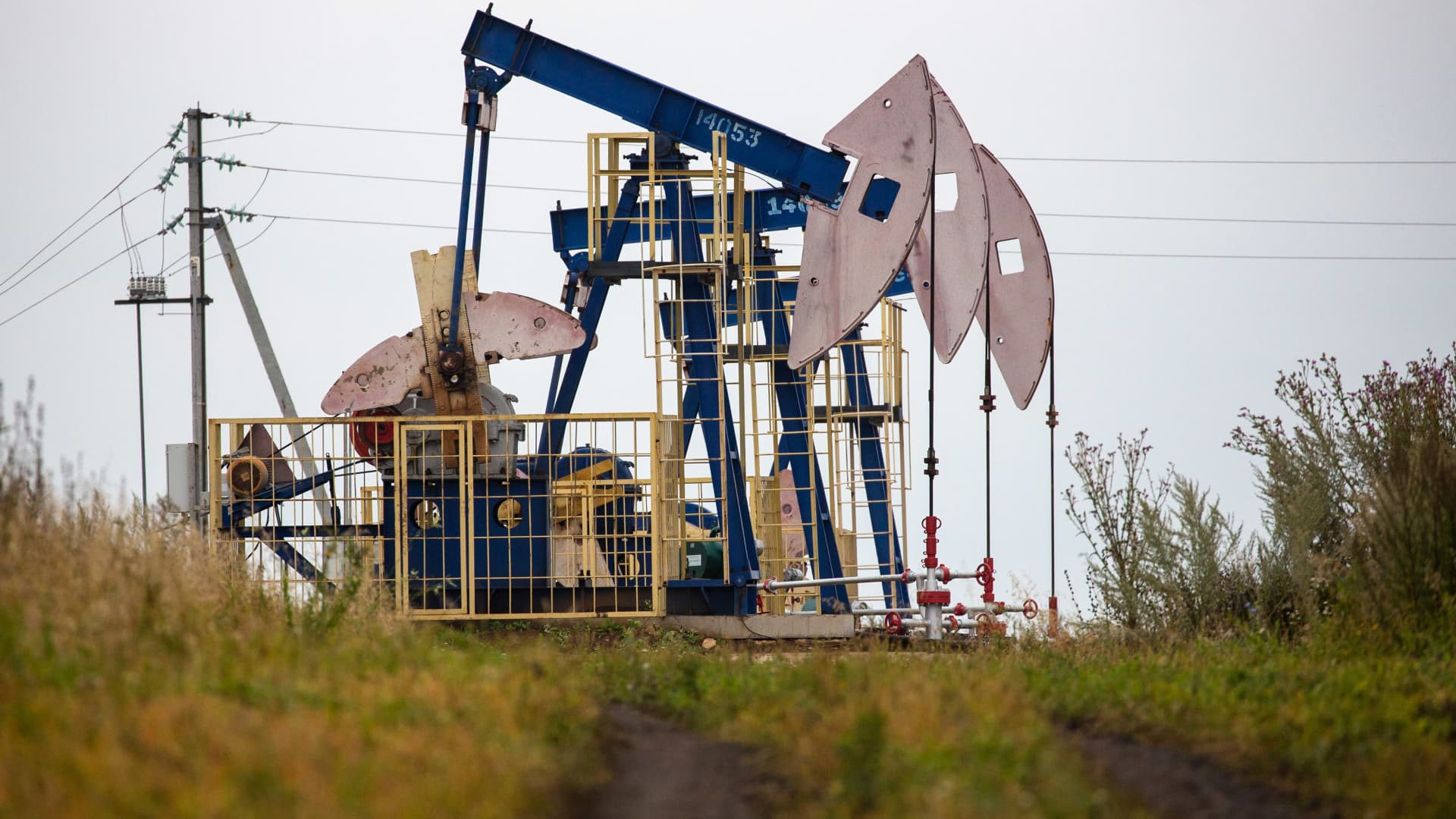 Sanctions on Russian crude oil have ‘failed completely,’ oil analyst says