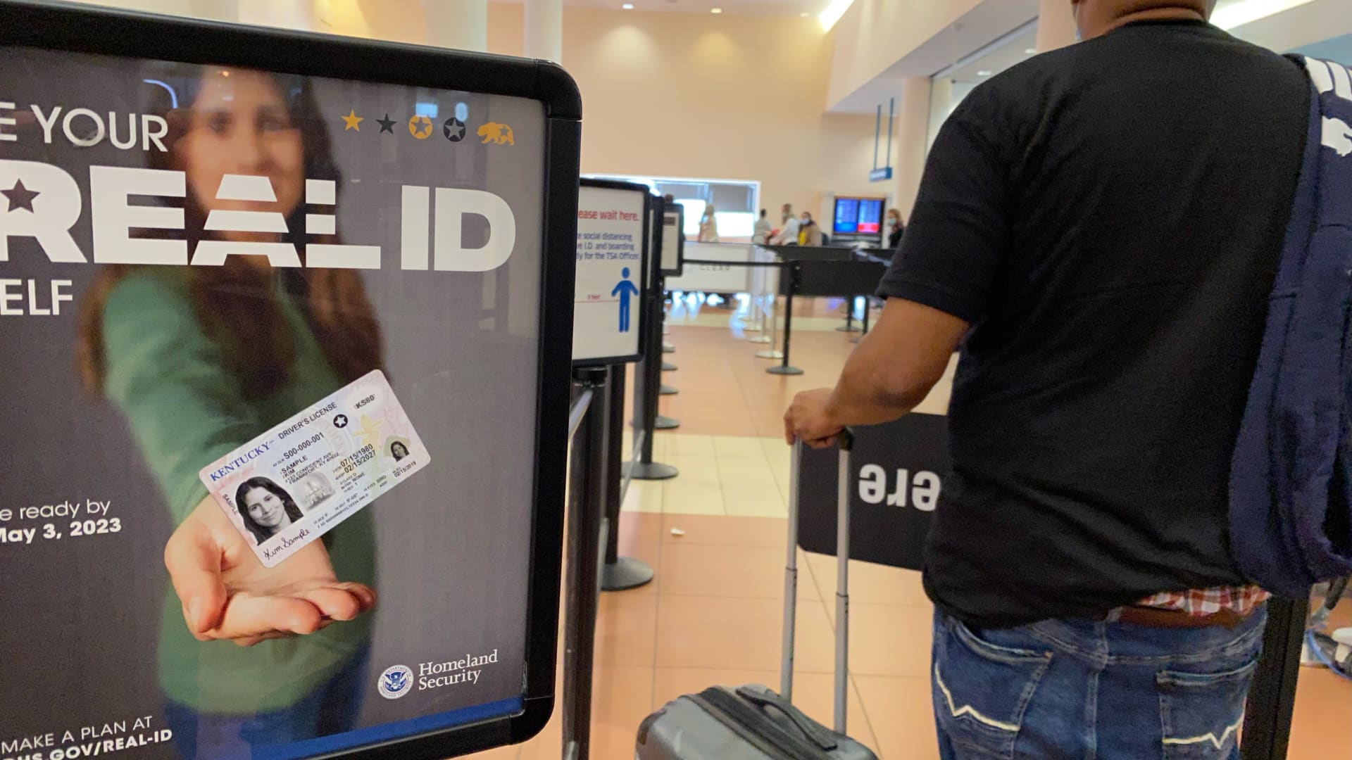 TSA Deadline: 62% Of Americans Have Exactly One Year To Get A Driver's  License With A Star On It