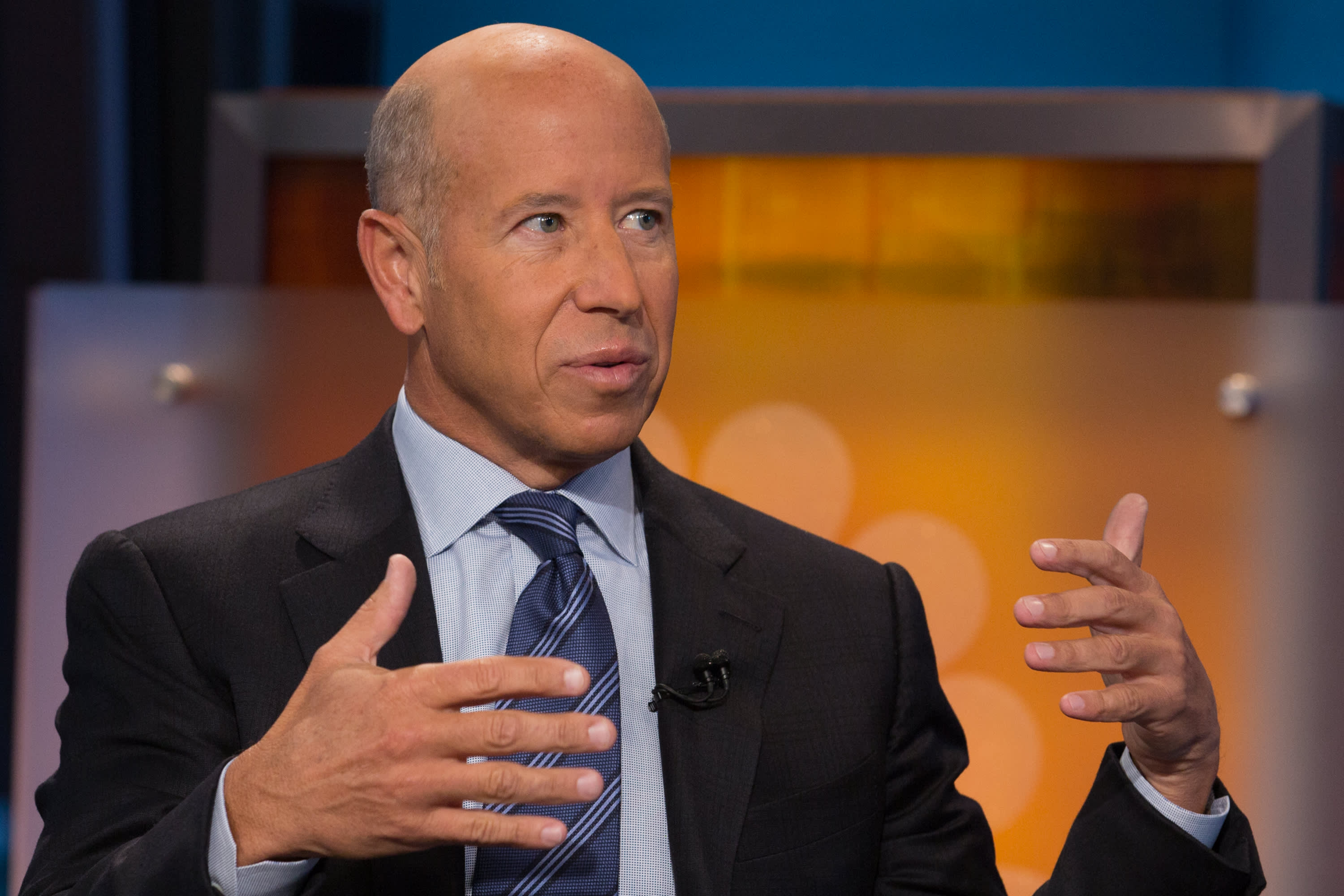 Starwood Capital’s Barry Sternlicht sees the economy having a hard landing due to Fed rate hikes