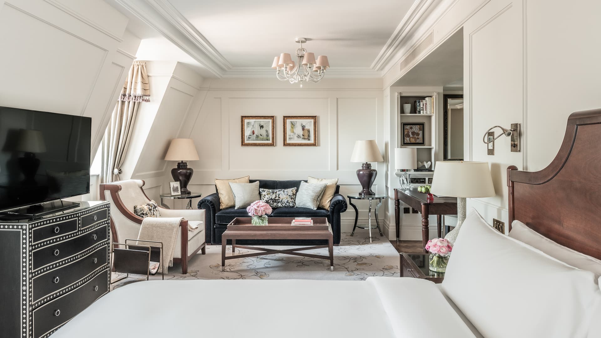 Suites at The Langham London come with access to The Langham Club, which grants perks like private check-ins, pressing services and all-day food and drinks.