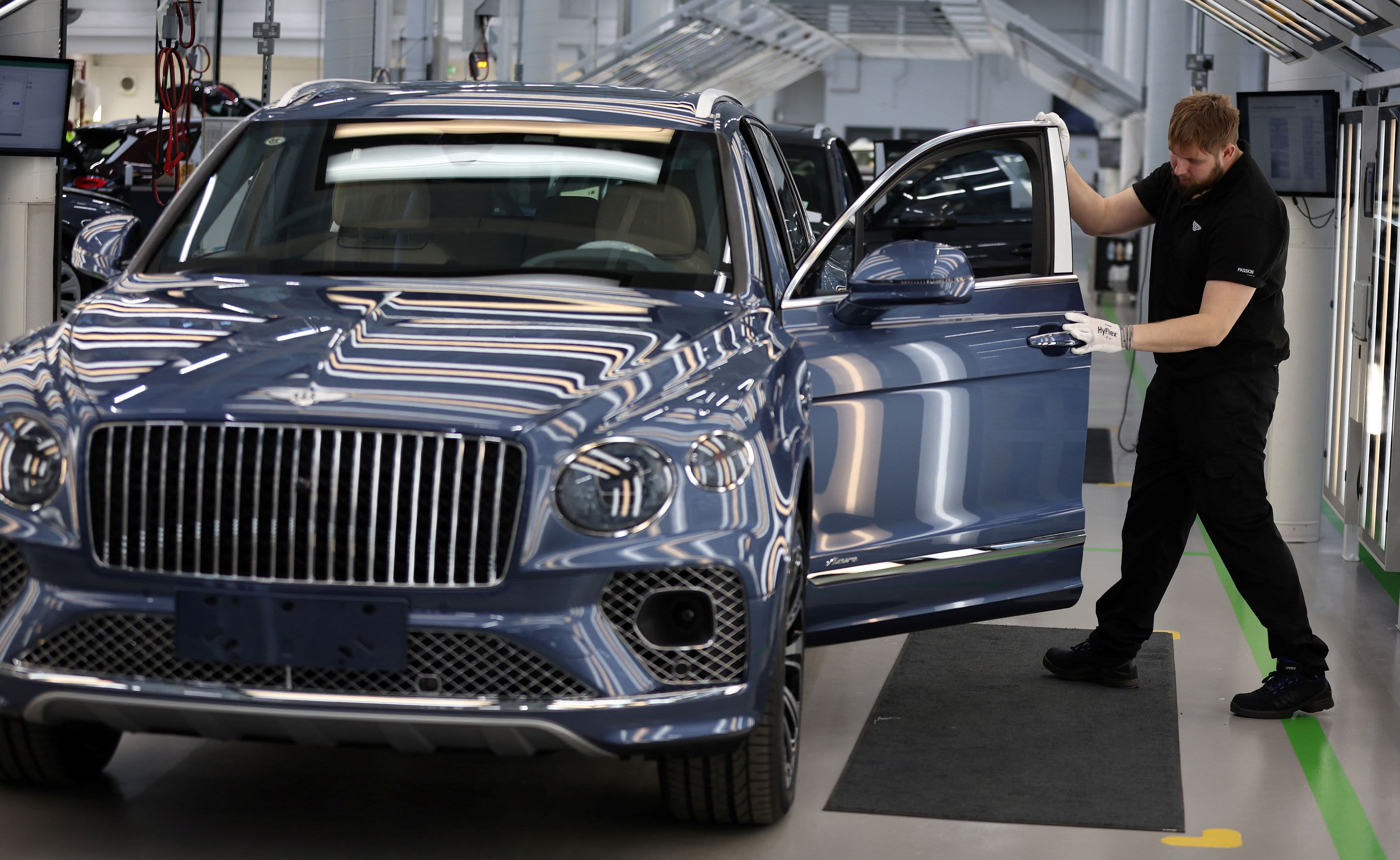 Bentley termina la produzione di motori a 12 cilindri per passare alle auto elettriche