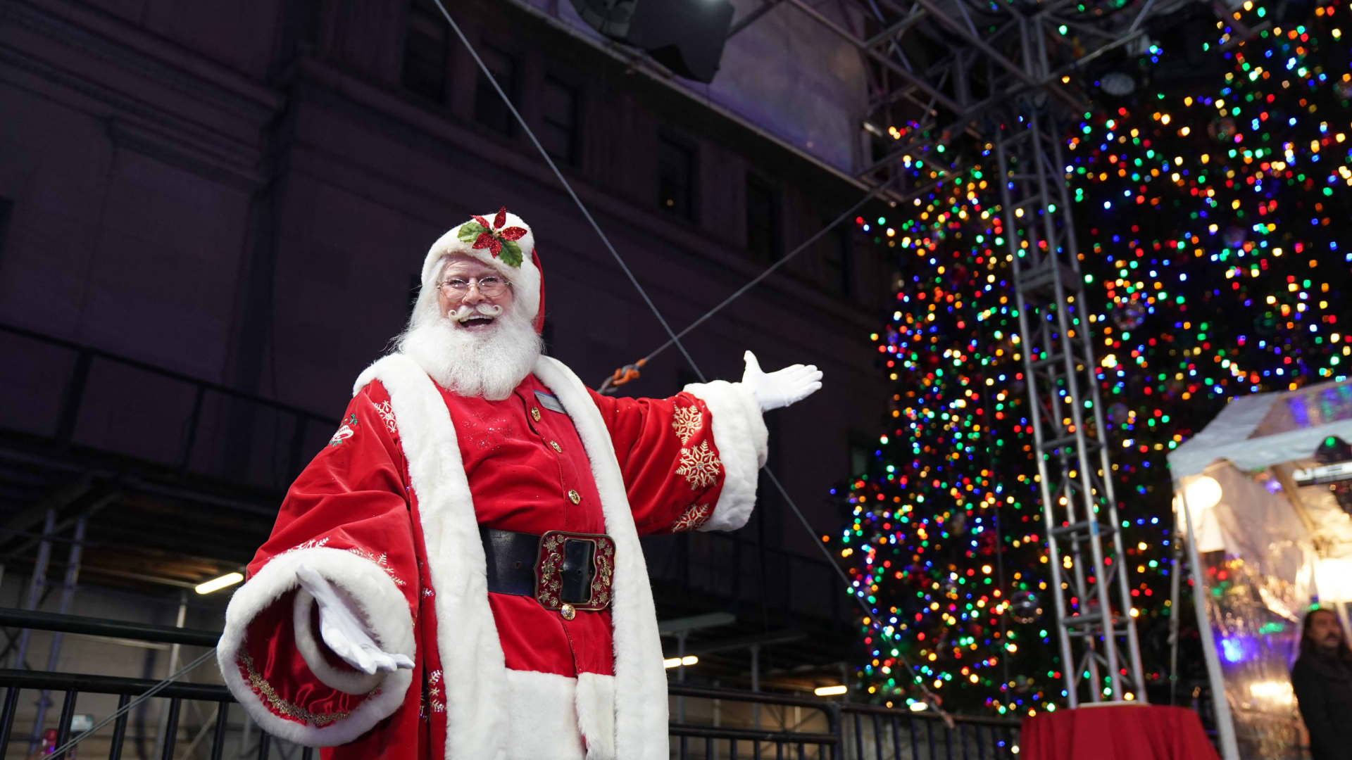 Santa Claus rallies are a 'meaningful' trend, says financial advisor: What one could mean for investors this year