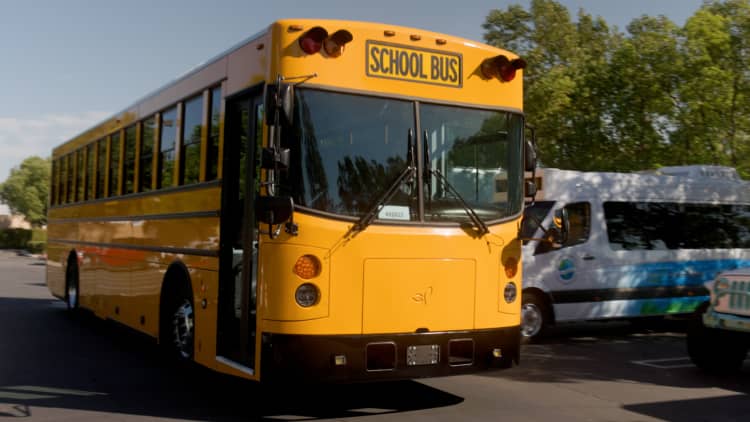 Verseny Amerika iskolabusz-flottájának villamosításáért