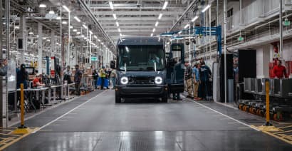 Rivian pauses plans to make electric vans in Europe with Mercedes-Benz