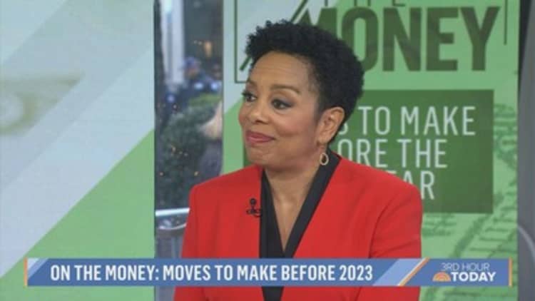 Sharon Epperson's money moves towards 2023