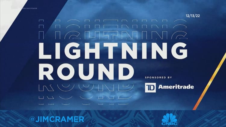 Cramer's lightning round: I like J.M. Smucker over Church & Dwight