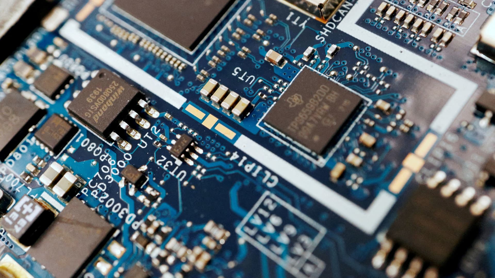 Morgan Stanley: This semiconductor stock is soaring  and is set to rise another 20%