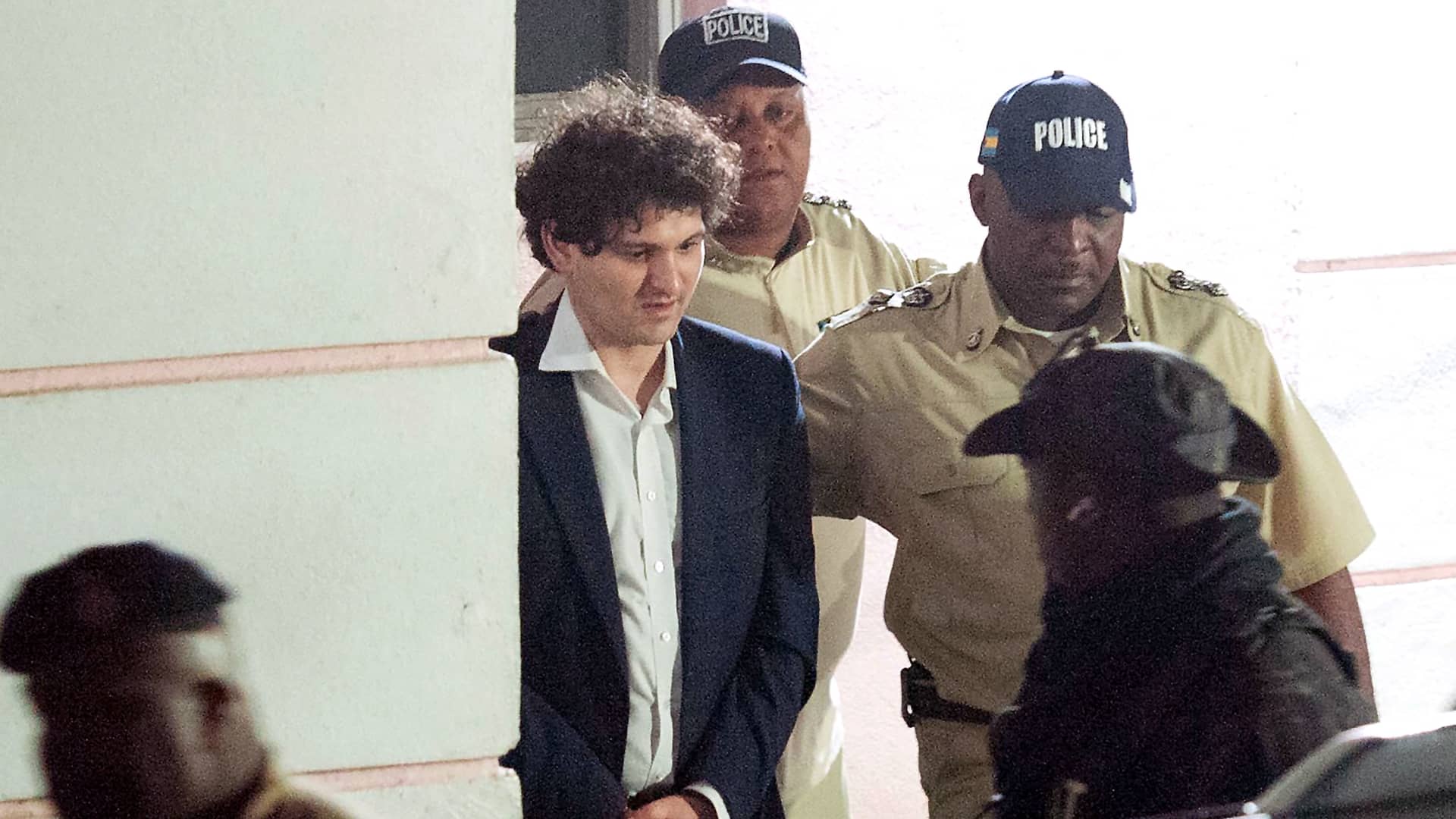 Sam Bankman-Fried will now surrender himself for extradition before Bahamian cou..