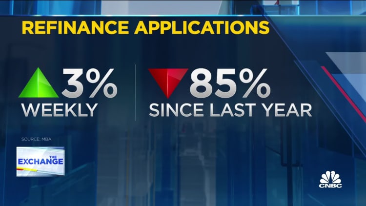 Mortgage applications rose last week on lower rates