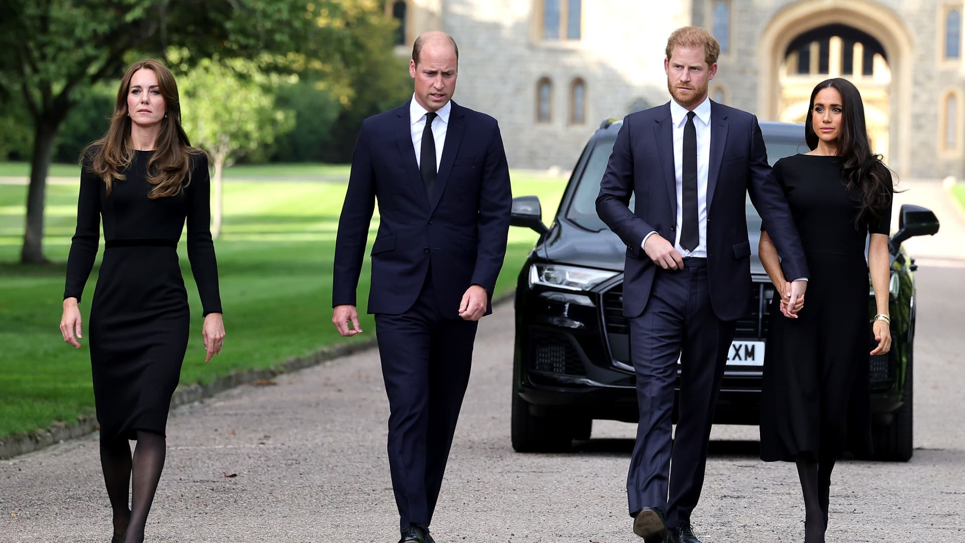 Prince Harry says Prince William screamed and shouted at him in new record-breaking Netflix documentary – CNBC