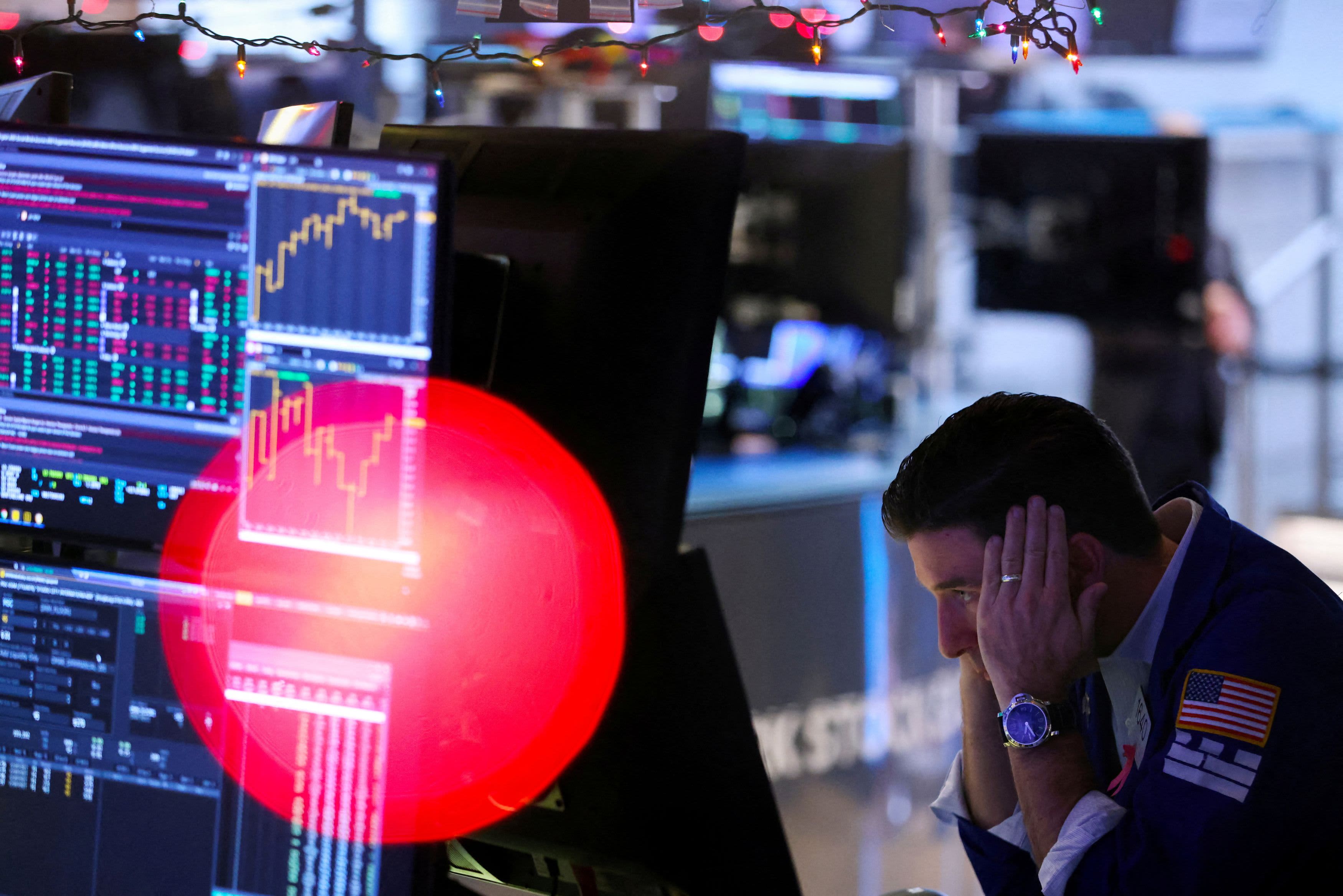 A Wall Street legjobb stratégái döcögős 2023-at látnak a részvények minimális hozamával