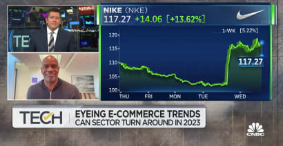 Positive fashion trends have helped Nike give staying power, says Plexo Capital's Toney