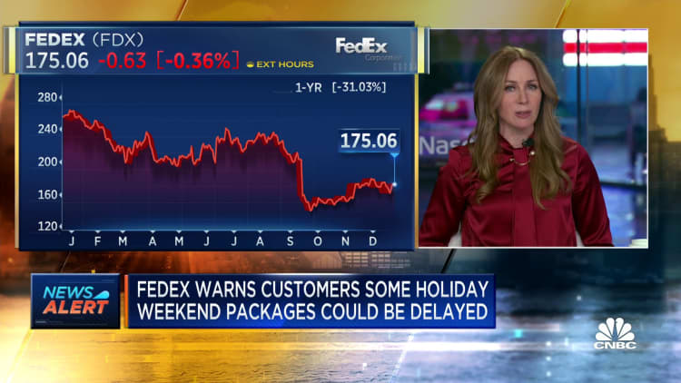 FedEx varnar kunderna för att vissa helgpaket kan bli försenade
