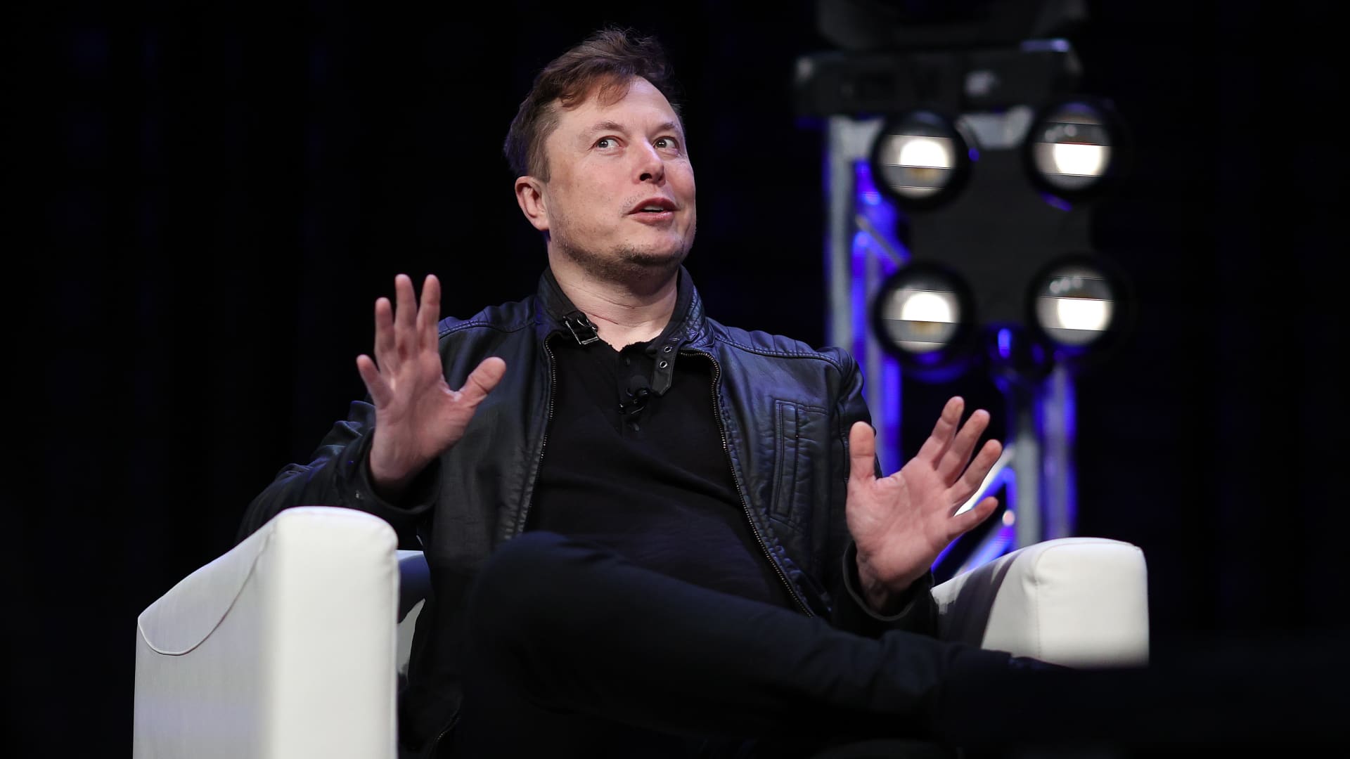 Elon Musk and Texas Gov. Greg Abbott break ground on Tesla lithium refinery Auto Recent