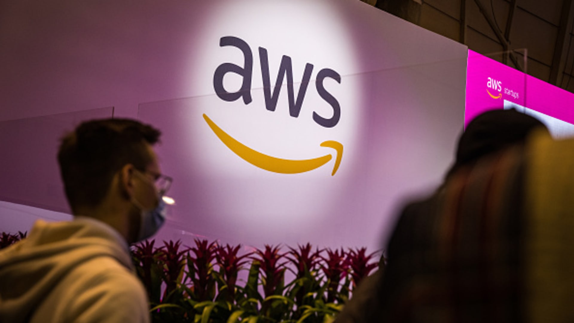Amazon names logistics head as new AWS CFO
