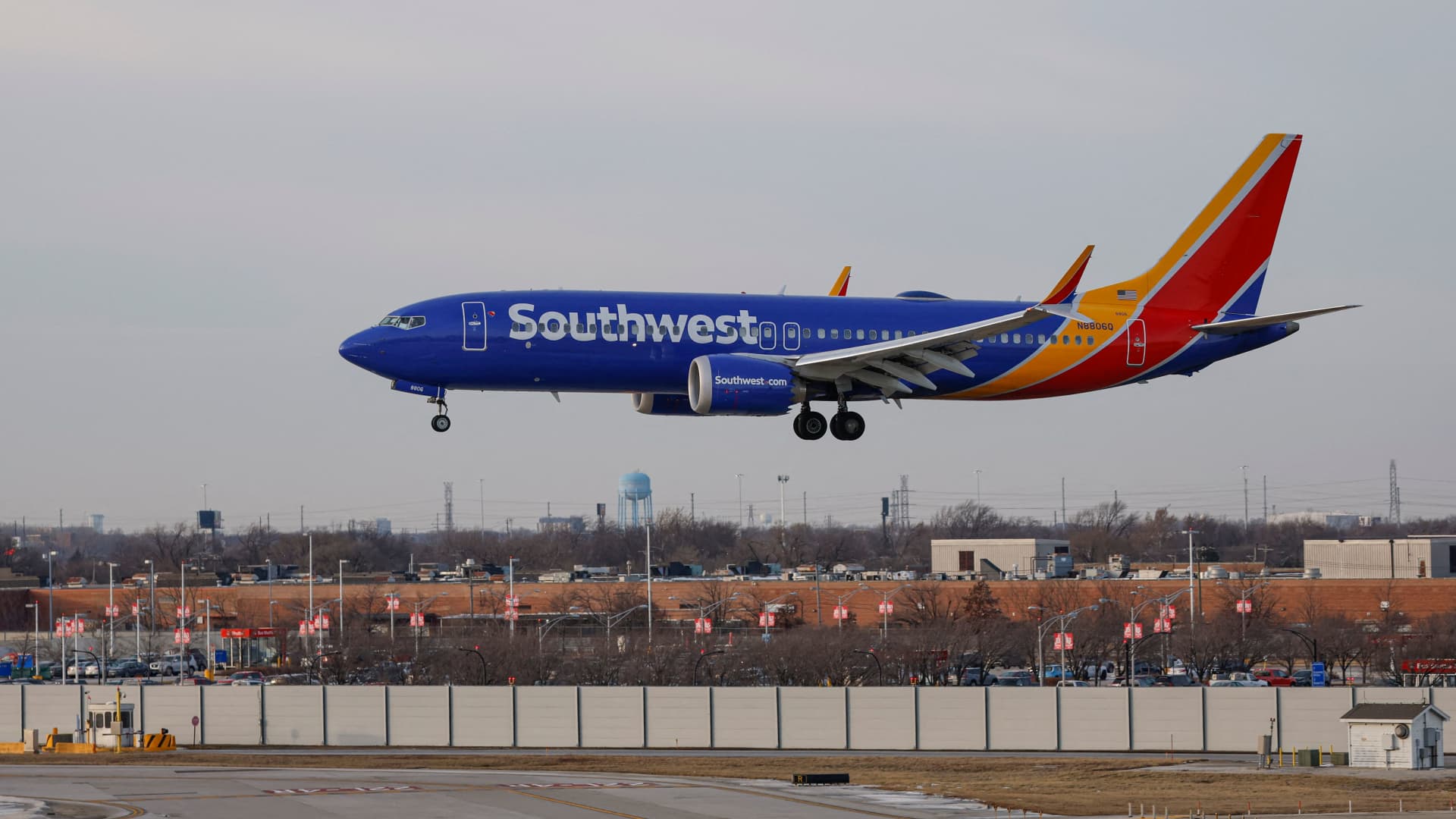 Southwest pilots’ union calls vote to authorize potential strike as contract talks bitter