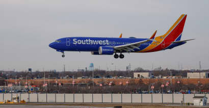 Southwest pilots' union calls vote to authorize potential strike