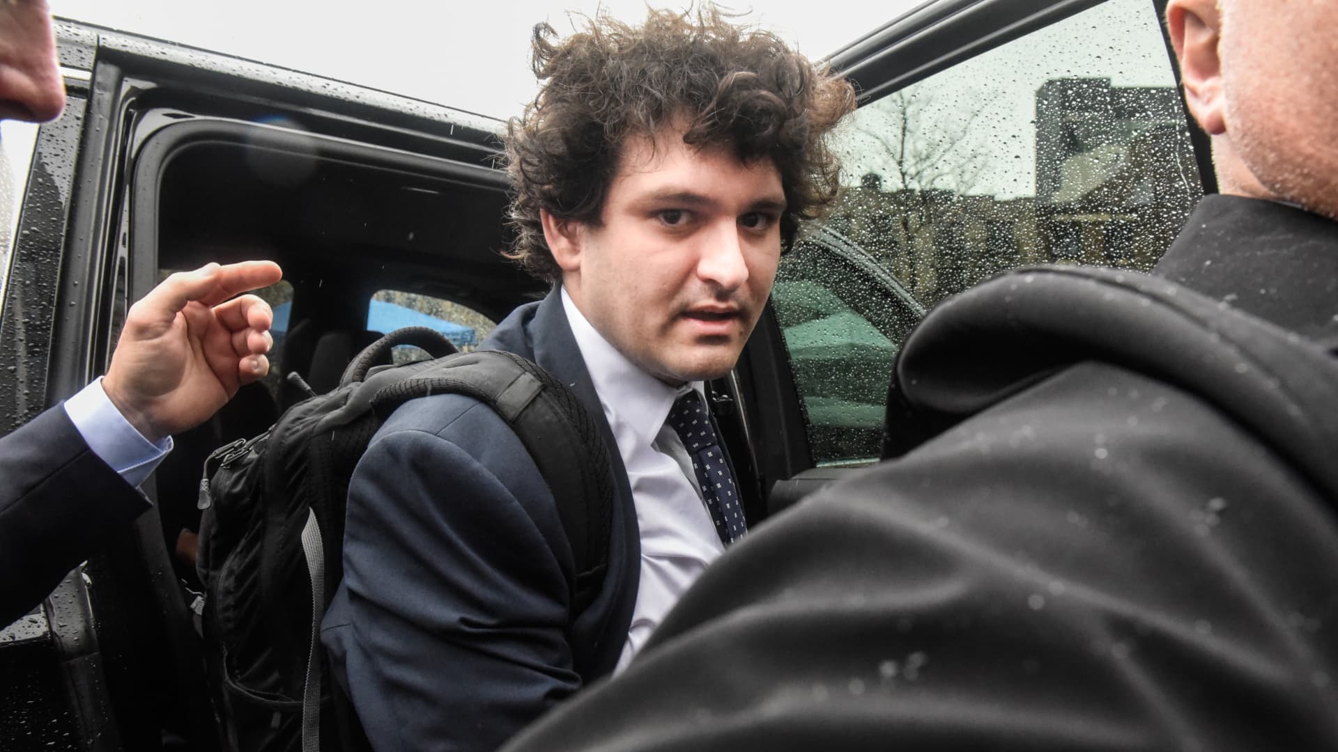 Photo of Sam Bankman-Fried pleads not guilty to federal fraud charges in New York
