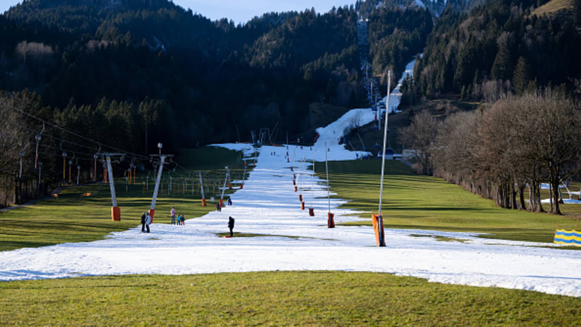 Europa startet mit historischer Winterhitze ins neue Jahr und Skigebiete schließen