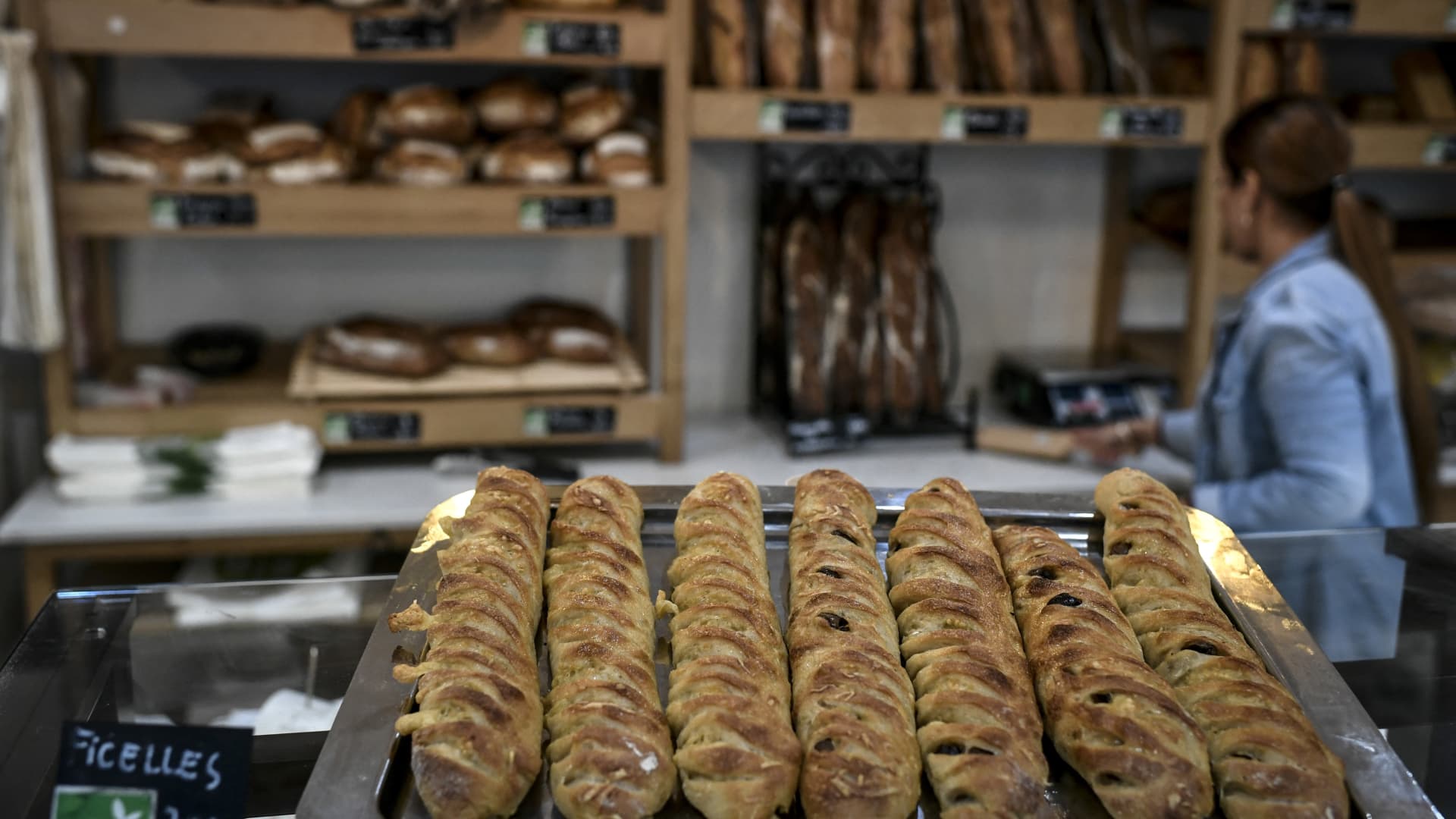 French bakers allowed to renegotiate bills as high bills bring pain