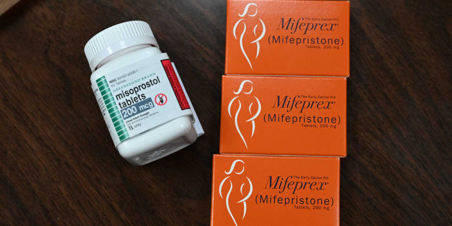 GOP attorneys general warn CVS, Walgreens against mailing abortion pill in their states