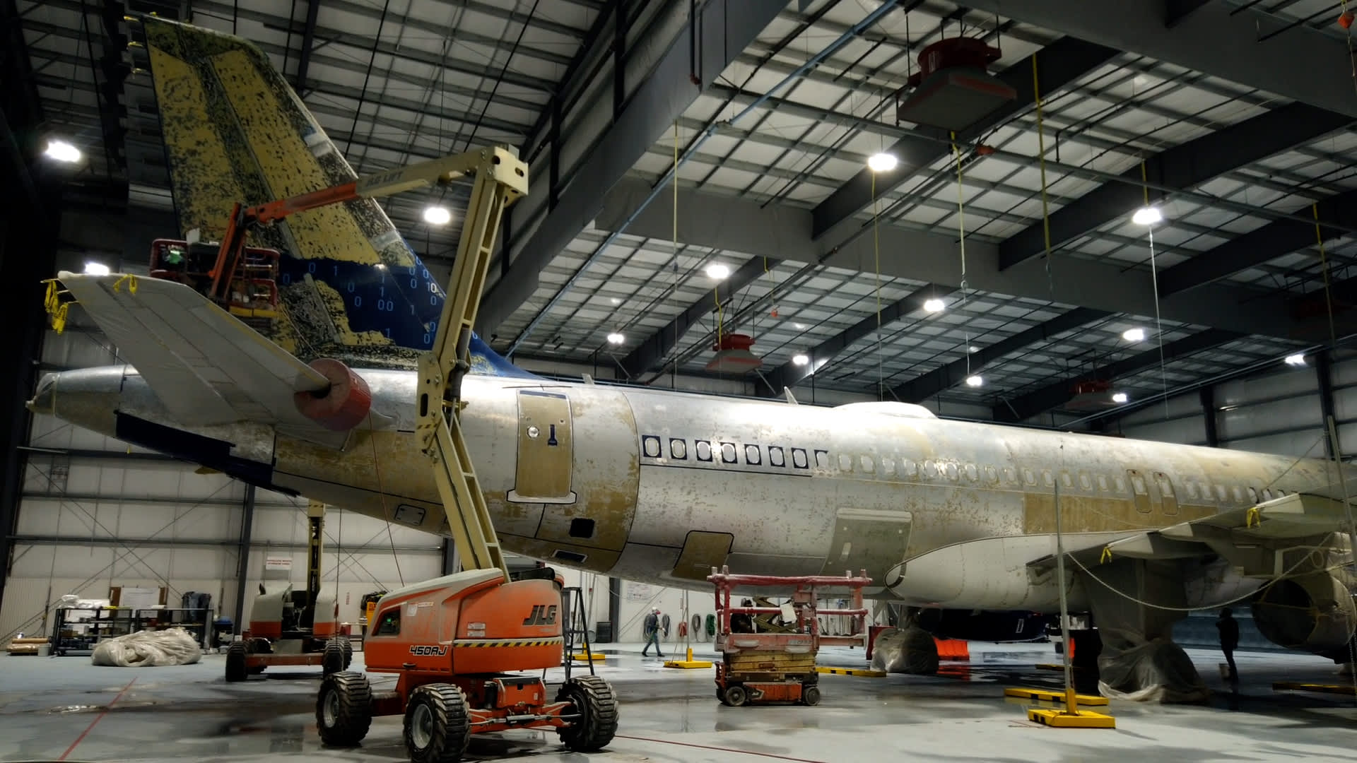 It costs over $200,000 to paint a plane — here’s a look into the $18 billion aircraft paint industry