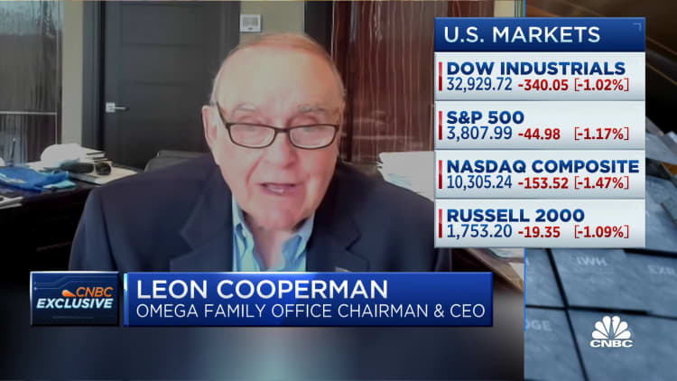 Only 5 percent chance of S&P getting above 4,400 this year, says Leon Cooperman