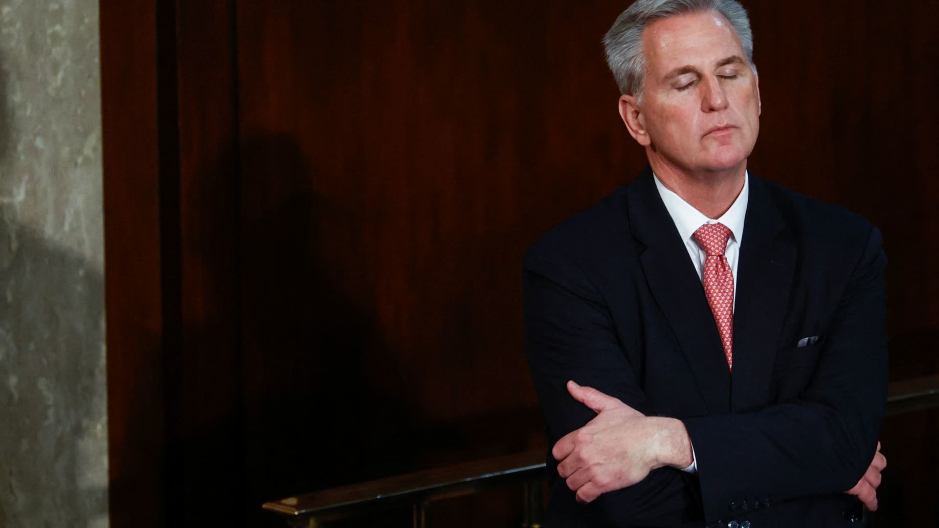 Live updates: GOP leader McCarthy fights for his political future in historic ba..