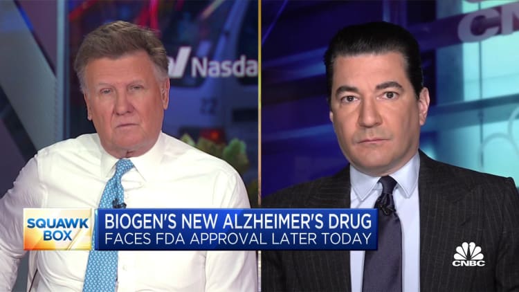 Dr. Scott Gottlieb says Biogen Alzheimer's drug could get Medicare coverage in 2025 if approved