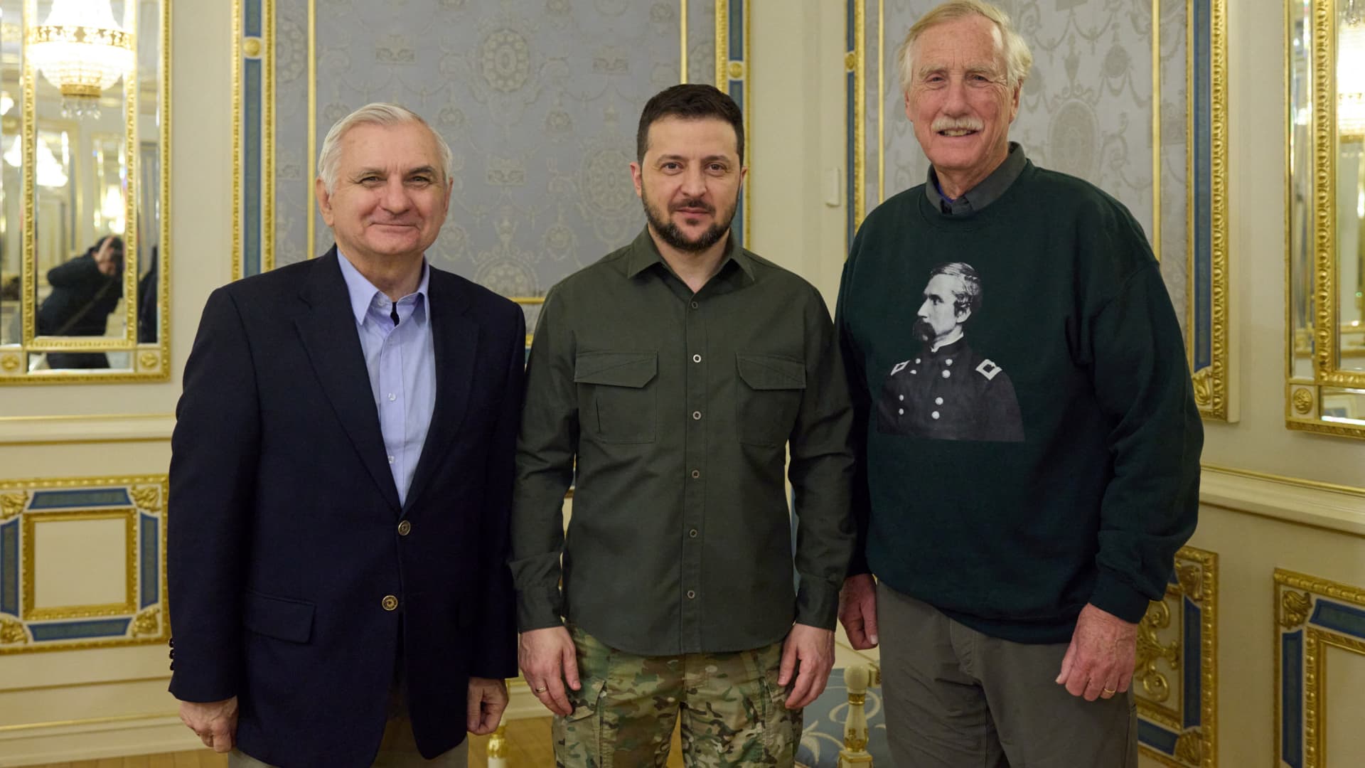 U.S. Senators Jack Reed (D-RI), Chairman of the Senate Armed Services Committee, and Angus King (I-ME) pose for a picture with Ukraine's President Volodymyr Zelenskiy, amid Russia's attack on Ukraine, in Kyiv, Ukraine January 6, 2023. Ukrainian Presidential Press Service/Handout via REUTERS ATTENTION EDITORS - THIS IMAGE HAS BEEN SUPPLIED BY A THIRD PARTY.