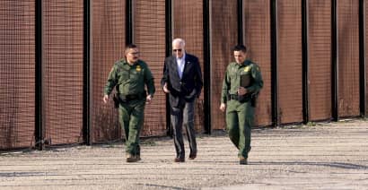 Biden inspects busy port of entry along US-Mexico border