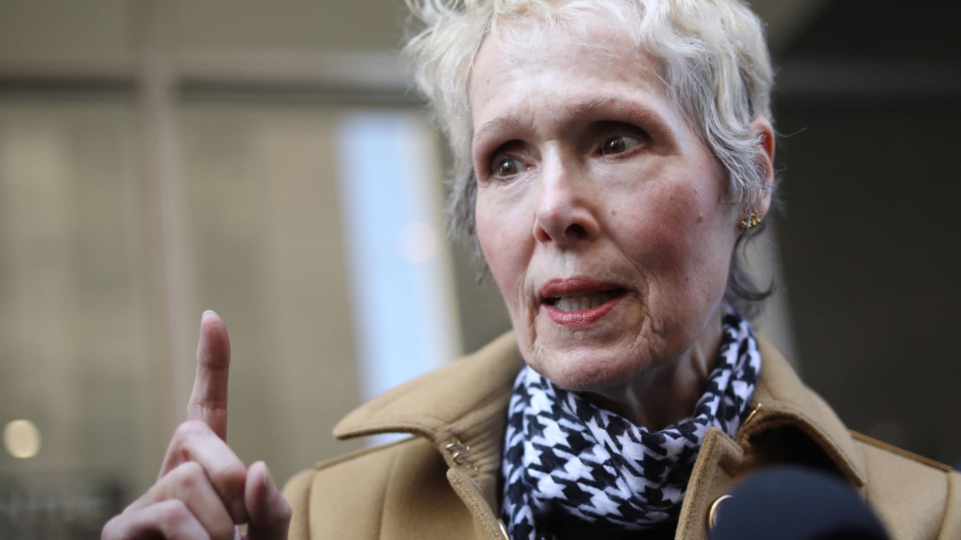 Trump lawyers to question E. Jean Carroll on LinkedIn founder